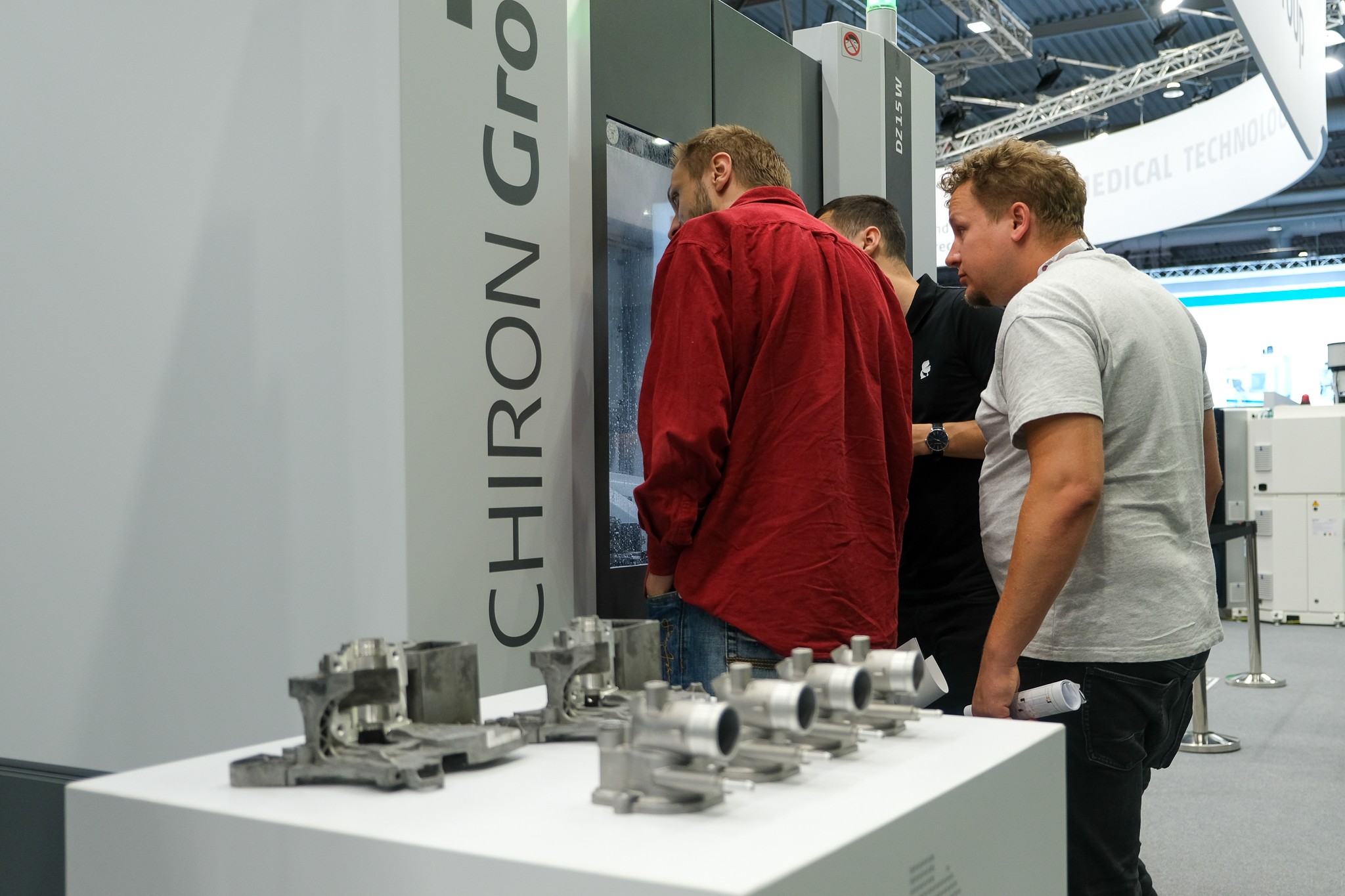 Attracting a lot of attention: the next machine generation of the 15 Series with new features such as SINUMERIK ONE control and rotary tables developed in-house.