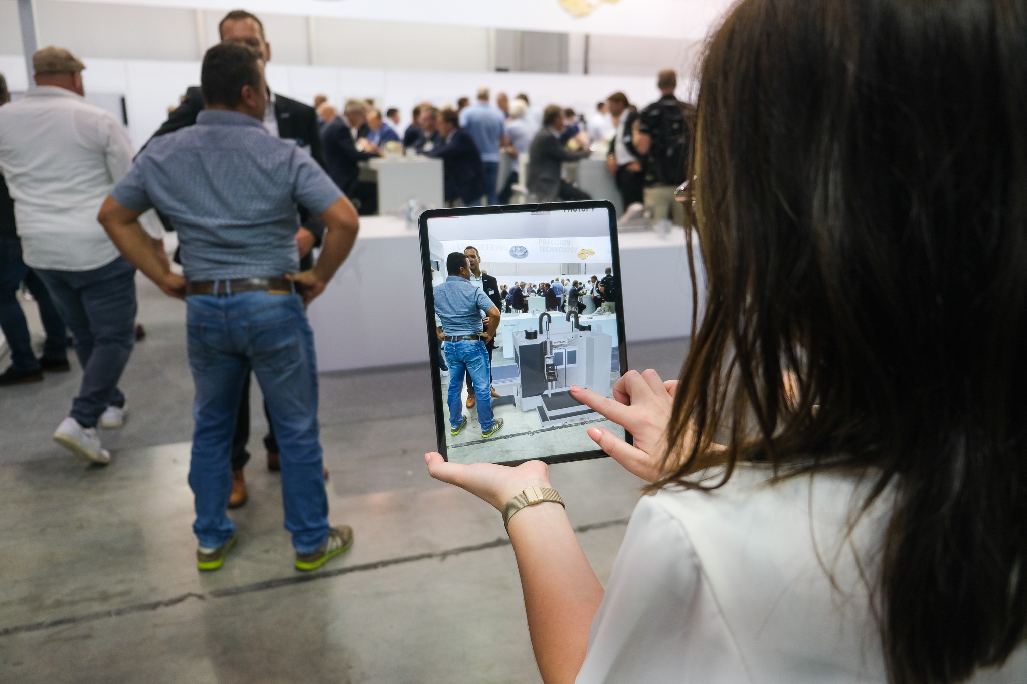 Whether in the interactive showroom or as an AR application, if the machining centers were not available to view in person, visitors had the opportunity to discover them digitally.