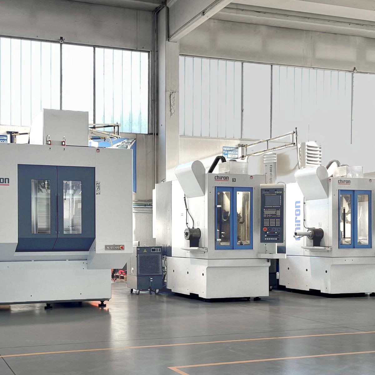 locations–insights–milan–italia–cnc-machining–production-hall–precision-engineering–industrial-excellence