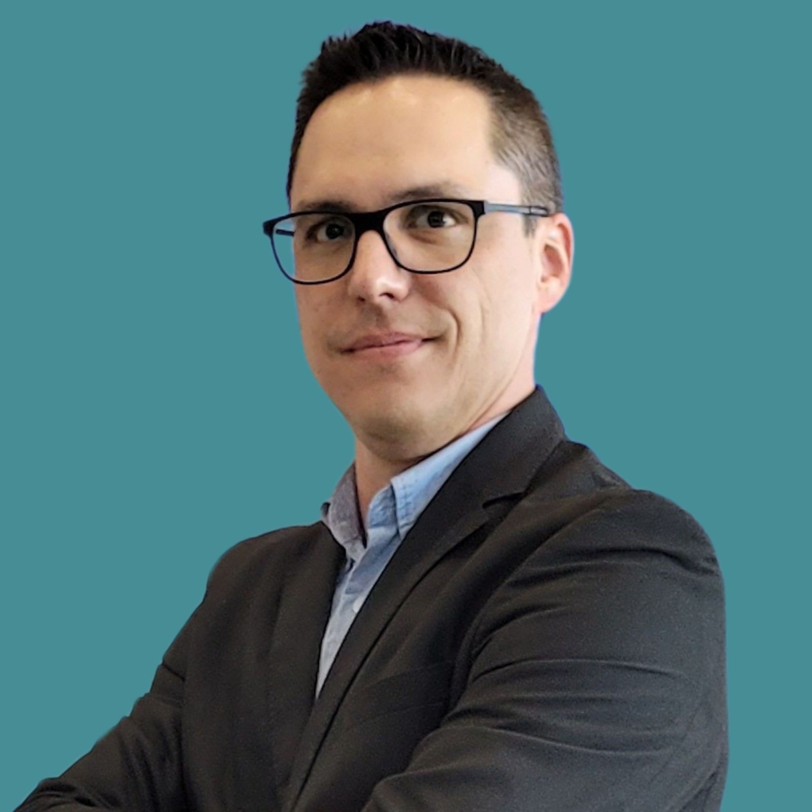 locations–querétaro–mexico–general-manager-carlos-berumen–leadership-team–corporate-portrait