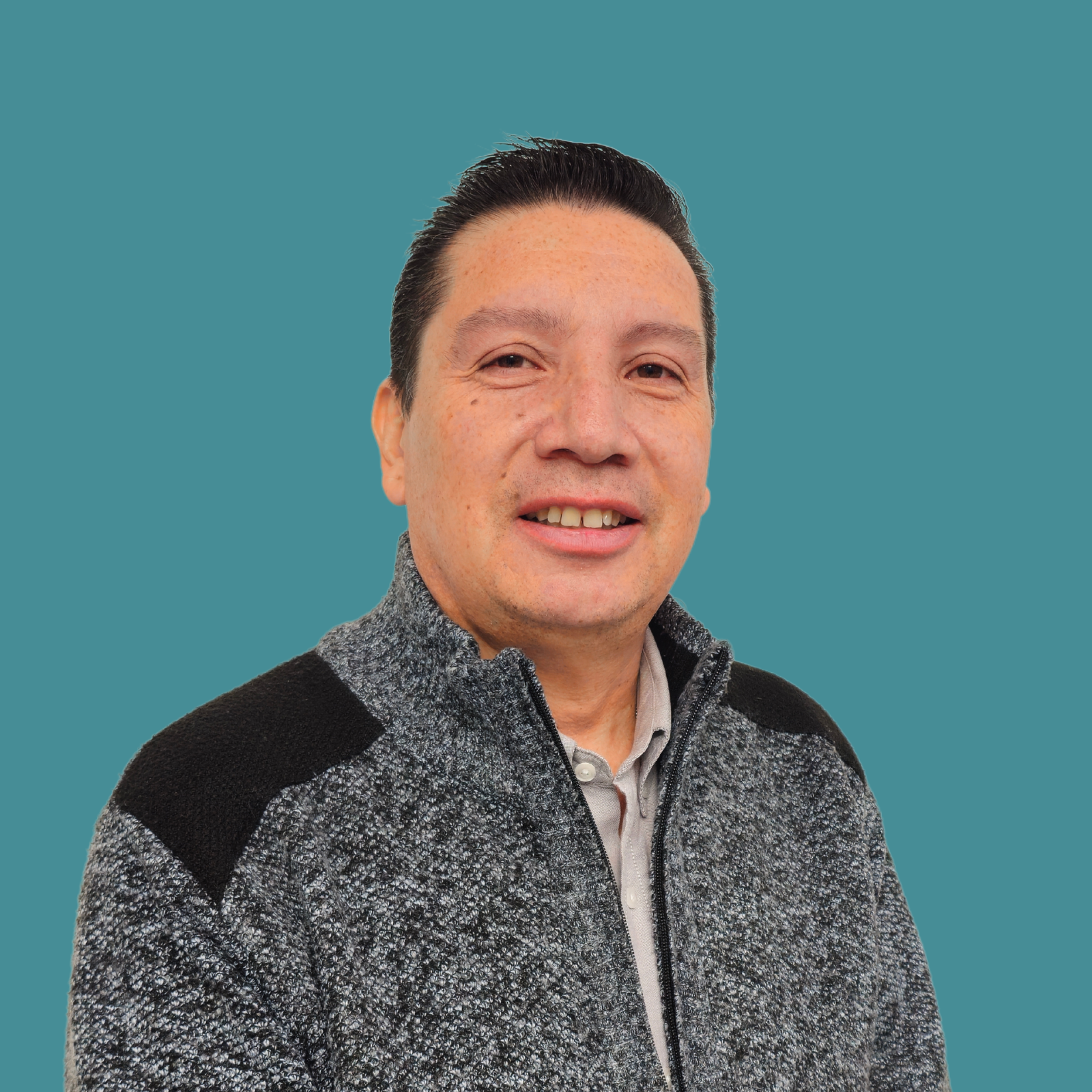 locations–querétaro–mexico–regional-sales manager-guillermo-navarro–customer-relations–corporate-portrait