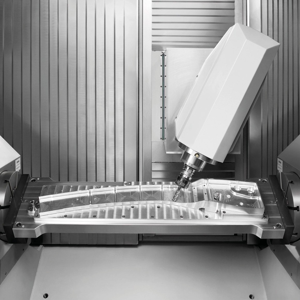 industries-aerospace-single-spindle-fiveaxis-workpiece